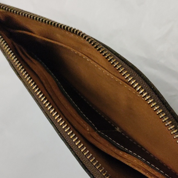 Patricia Nash Black Embossed Leather Wristlet 91/2x5 inch size. Like new - Picture 4 of 6